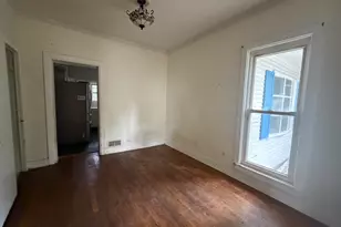 406 Locust St, Valparaiso, IN 46383 - Photo 9
