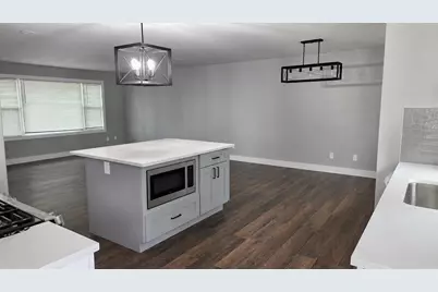 9317 Southmoor Avenue, Highland, IN 46322 - Photo 3