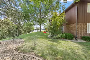 2511 E Lakeshore Dr, Crown Point, IN 46307 - Photo 27