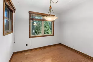 2511 E Lakeshore Dr, Crown Point, IN 46307 - Photo 13