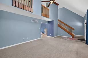 6635 Hawthorne Ave, Portage, IN 46368 - Photo 9