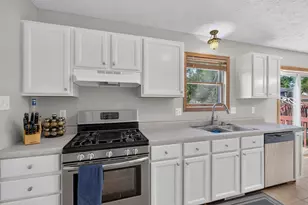 6635 Hawthorne Ave, Portage, IN 46368 - Photo 13