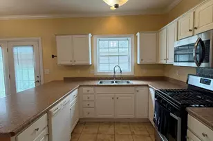 6025 Lexington Ave, Portage, IN 46368 - Photo 5