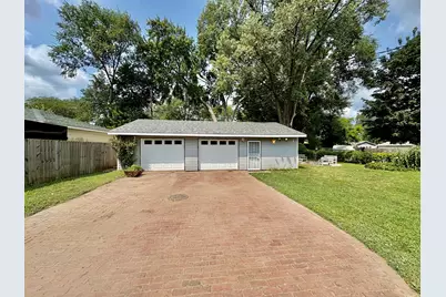 70 N Hillcrest Avenue, Hobart, IN 46342 - Photo 3