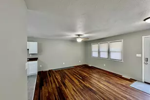 70 N Hillcrest Ave, Hobart, IN 46342 - Photo 7