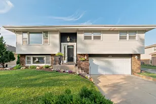 431 Osage Dr, Dyer, IN 46311 - Photo 1