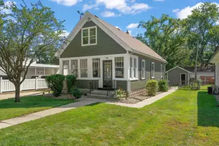 723 Lincoln St, Hobart, IN 46342 - Photo 1