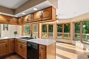 402 Rolling Meadow Dr, Valparaiso, IN 46385 - Photo 17