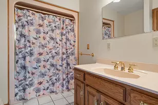 402 Rolling Meadow Dr, Valparaiso, IN 46385 - Photo 31