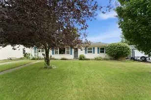 609 Sunset Dr, Kouts, IN 46347 - Photo 3