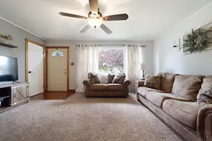 609 Sunset Dr, Kouts, IN 46347 - Photo 7