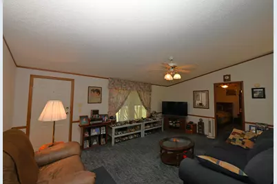 49 W 800 N, Winamac, IN 46996 - Photo 17