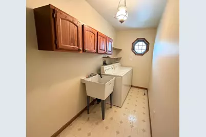 1533 Churchill Drive, Schererville, IN 46375 - Photo 11