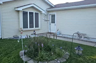 155 Plum Creek Dr, Schererville, IN 46375 - Photo 1