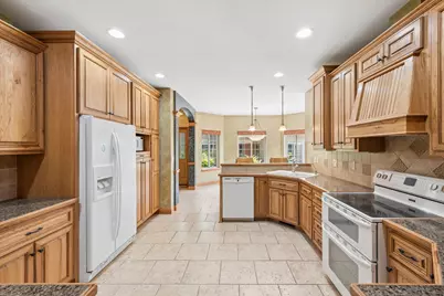 4906 Waters Edge Drive, Valparaiso, IN 46383 - Photo 5