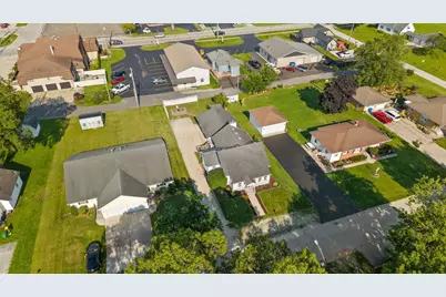 622 Azalea Street SE, Demotte, IN 46310 - Photo 37
