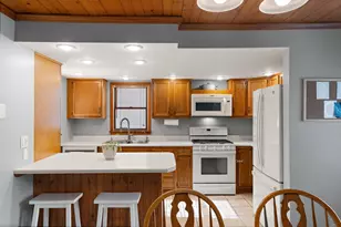 622 Azalea St SE, Demotte, IN 46310 - Photo 11