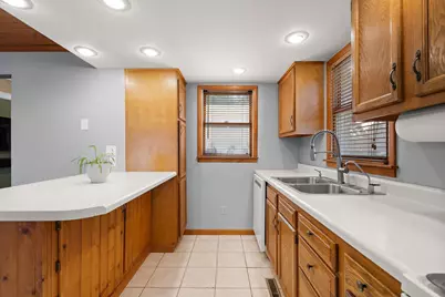 622 Azalea Street SE, Demotte, IN 46310 - Photo 13