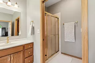 141 Kensington Dr, Valparaiso, IN 46385 - Photo 21