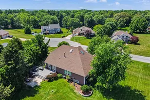 141 Kensington Dr, Valparaiso, IN 46385 - Photo 3
