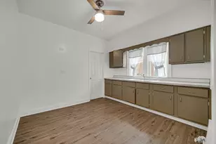 610 Highland St, Hammond, IN 46320 - Photo 7