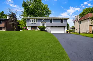 1947 Loganberry Ln, Crown Point, IN 46307 - Photo 3