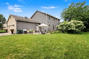 1352 Diamond Blvd, Valparaiso, IN 46385 - Photo 3