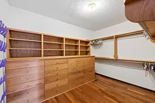 8133 Ridgeview Rd, Michigan City, IN 46360 - Photo 17