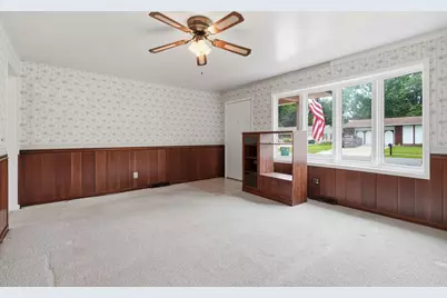 653 Lorraine Drive, Valparaiso, IN 46385 - Photo 7