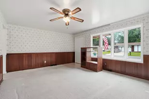 653 Lorraine Dr, Valparaiso, IN 46385 - Photo 7