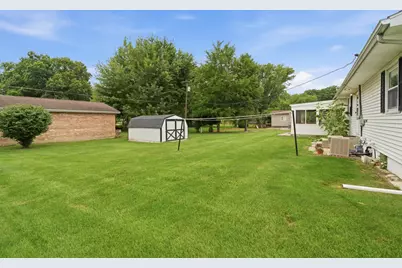 653 Lorraine Drive, Valparaiso, IN 46385 - Photo 5