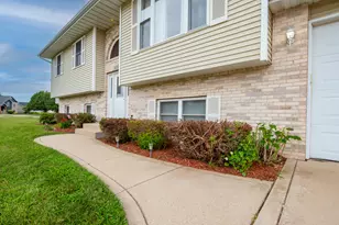 3073 Ramblewood St, Portage, IN 46368 - Photo 5