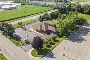 201 S Koomler Dr, La Porte, IN 46350 - Photo 1
