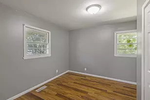 7720 Rhode Island Ct, Hammond, IN 46323 - Photo 11