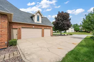 10730 Erie Dr, Crown Point, IN 46307 - Photo 69