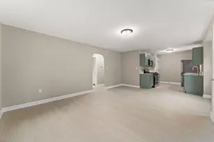 435 N Liberty St, Hobart, IN 46342 - Photo 5
