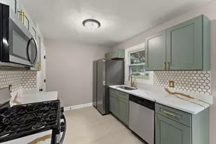 435 N Liberty St, Hobart, IN 46342 - Photo 9