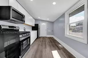 2101 Chase St, Gary, IN 46404 - Photo 5