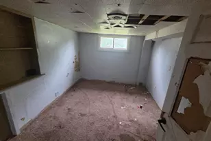 5012 Arthur St, Gary, IN 46408 - Photo 9