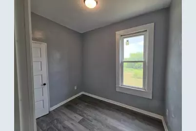 1653 W 10th Place, Gary, IN 46404 - Photo 5