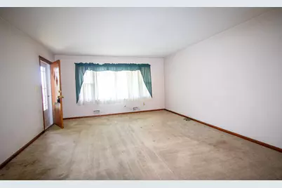 1807 Ohio Street, La Porte, IN 46350 - Photo 9