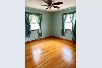 701 N Jay Avenue, Griffith, IN 46319 - Photo 7