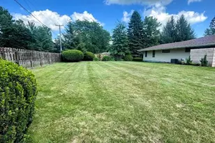 1801 Kingsbury Ave, La Porte, IN 46350 - Photo 3