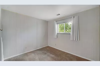 1250 N Glenwood Avenue, Griffith, IN 46319 - Photo 17