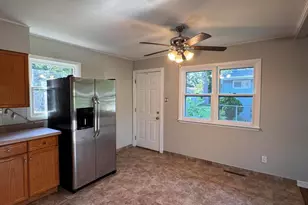 3884 Maitland St, Hobart, IN 46342 - Photo 7