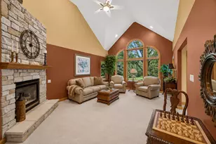 7061 E 107th Ct, Crown Point, IN 46307 - Photo 11