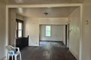 544 Van Buren St, Gary, IN 46402 - Photo 9