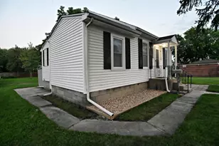 207 N Ash St, Hobart, IN 46342 - Photo 17