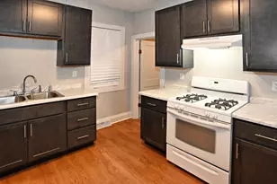 207 N Ash St, Hobart, IN 46342 - Photo 7
