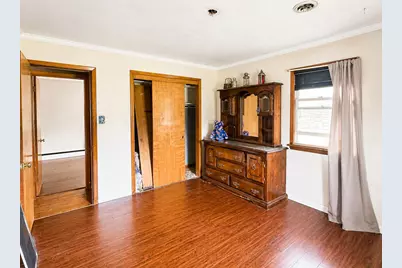 2295 W 41st Avenue, Gary, IN 46408 - Photo 5
